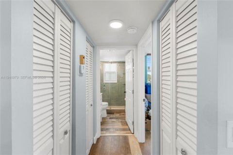 Condo in Margate, Florida, 2 bedrooms  № 2003233 - photo 18