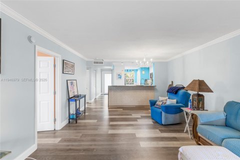 Condo in Margate, Florida, 2 bedrooms  № 2003233 - photo 7