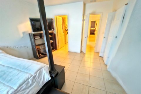 Touwnhouse à vendre à Riviera Beach, Floride: 3 chambres, 122.45 m2 № 2293272 - photo 11