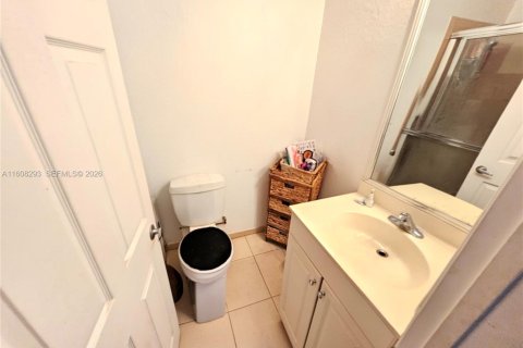 Touwnhouse à vendre à Riviera Beach, Floride: 3 chambres, 122.45 m2 № 2293272 - photo 12