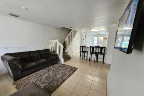 Touwnhouse à vendre à Riviera Beach, Floride: 3 chambres, 122.45 m2 № 2293272 - photo 3