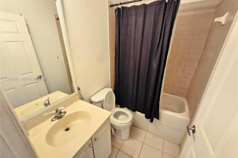 Touwnhouse à vendre à Riviera Beach, Floride: 3 chambres, 122.45 m2 № 2293272 - photo 17