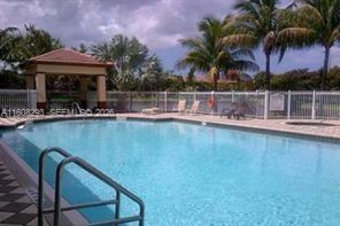 Touwnhouse à vendre à Riviera Beach, Floride: 3 chambres, 122.45 m2 № 2293272 - photo 26