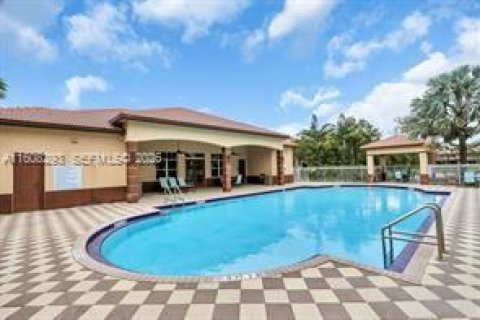 Touwnhouse à vendre à Riviera Beach, Floride: 3 chambres, 122.45 m2 № 2293272 - photo 30