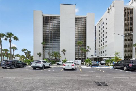 Condominio en Indian Rocks Beach, Florida, 2 dormitorios  № 2322894
