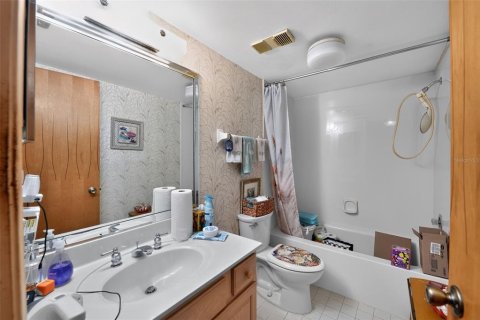Condominio en venta en Indian Rocks Beach, Florida, 2 dormitorios, 118.45 m2 № 2322894 - foto 19