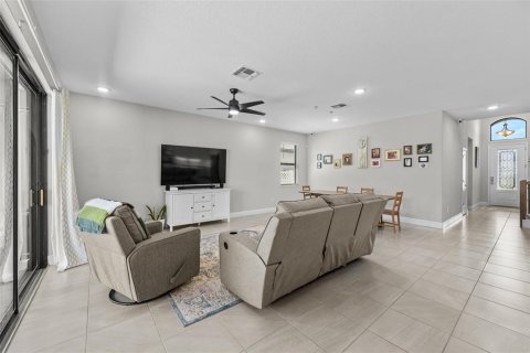 House in Wesley Chapel, Florida 4 bedrooms, 229.84 sq.m. № 1836990 - photo 11