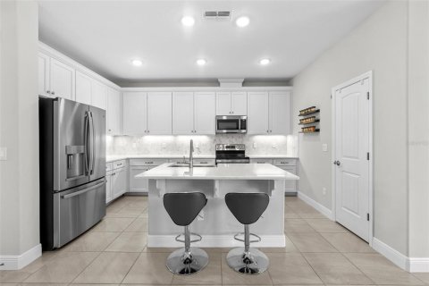 House in Wesley Chapel, Florida 4 bedrooms, 229.84 sq.m. № 1836990 - photo 5