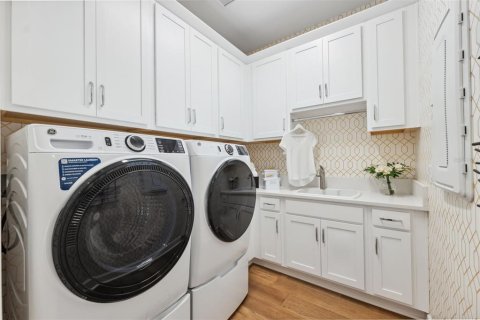 Casa en venta en Wesley Chapel, Florida, 4 dormitorios, 291.62 m2 № 1680473 - foto 29