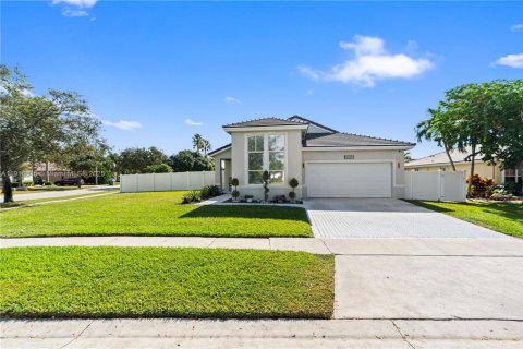 Casa en venta en Pembroke Pines, Florida, 3 dormitorios, 184.97 m2 № 1974312 - foto 6