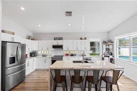 Casa en venta en Pembroke Pines, Florida, 3 dormitorios, 184.97 m2 № 1974312 - foto 16