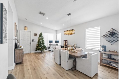 Casa en venta en Pembroke Pines, Florida, 3 dormitorios, 184.97 m2 № 1974312 - foto 20