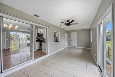 House in Port Charlotte, Florida 2 bedrooms, 118.82 sq.m. № 2216132 - photo 20