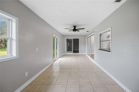 House in Port Charlotte, Florida 2 bedrooms, 118.82 sq.m. № 2216132 - photo 18