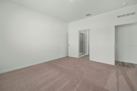 House in Astatula, Florida 4 bedrooms, 191.29 sq.m. № 1522801 - photo 13