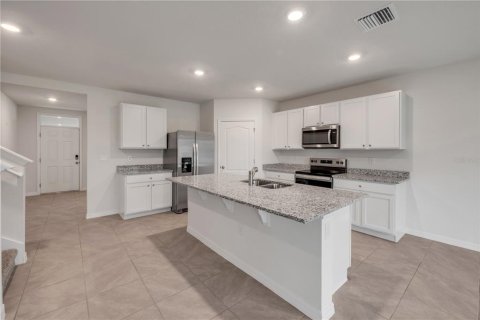 House in New Smyrna Beach, Florida 5 bedrooms, 241.64 sq.m. № 1908359 - photo 10