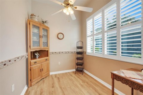 House in Clermont, Florida 2 bedrooms, 159.61 sq.m. № 2231487 - photo 15