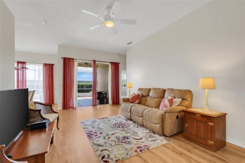 House in Clermont, Florida 2 bedrooms, 159.61 sq.m. № 2231487 - photo 9