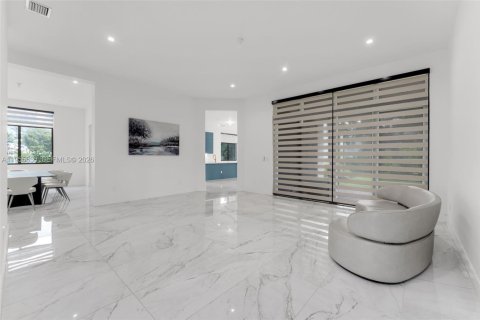 Villa ou maison à vendre à Southwest Ranches, Floride: 6 chambres, 525.92 m2 № 2011889 - photo 5