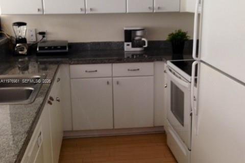 Copropriété à vendre à Miami, Floride: 1 chambre, 56.21 m2 № 2052637 - photo 5
