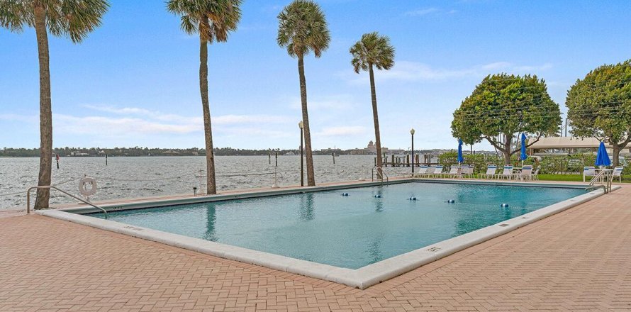 Condo in West Palm Beach, Florida, 2 bedrooms  № 1142313