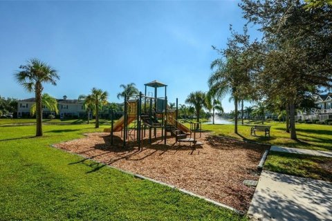 Townhouse in University Park, Florida 2 bedrooms, 108.51 sq.m. № 1720651 - photo 20