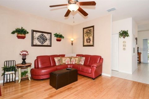 Townhouse in University Park, Florida 2 bedrooms, 108.51 sq.m. № 1720651 - photo 3