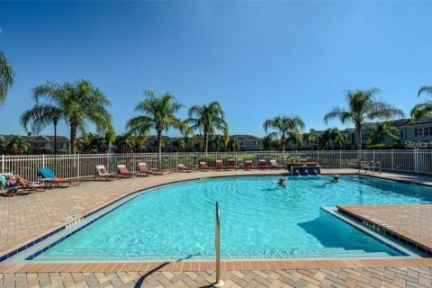 Townhouse in University Park, Florida 2 bedrooms, 108.51 sq.m. № 1720651 - photo 28
