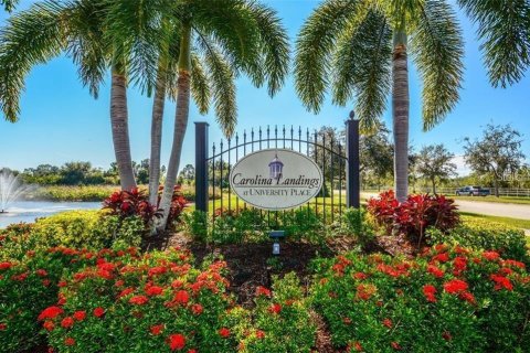 Townhouse in University Park, Florida 2 bedrooms, 108.51 sq.m. № 1720651 - photo 27
