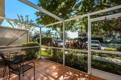 Townhouse in University Park, Florida 2 bedrooms, 108.51 sq.m. № 1720651 - photo 18