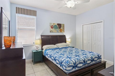 House in Haines City, Florida 4 bedrooms, 168.25 sq.m. № 2400174 - photo 22