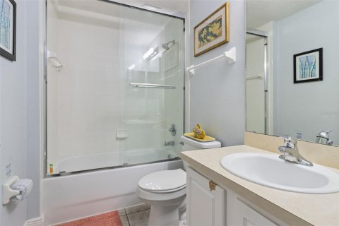 House in Haines City, Florida 4 bedrooms, 168.25 sq.m. № 2400174 - photo 26