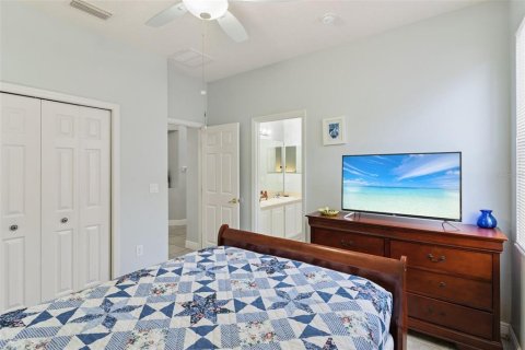 House in Haines City, Florida 4 bedrooms, 168.25 sq.m. № 2400174 - photo 24