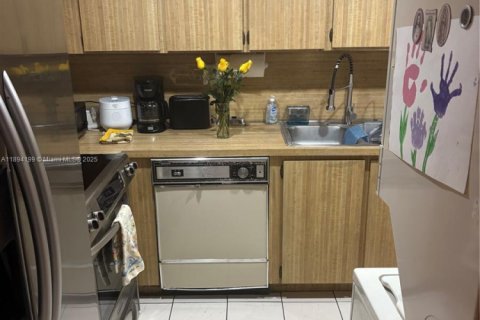 Condominio en venta en Miami, Florida, 2 dormitorios, 108.7 m2 № 2012587 - foto 4