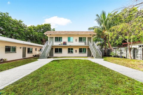 Propiedad comercial en venta en Pompano Beach, Florida № 1969984 - foto 7