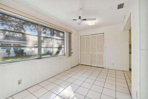 Condo in Seminole, Florida, 2 bedrooms  № 1425483 - photo 29