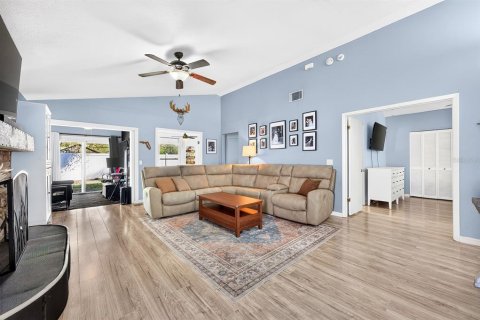 House in Orlando, Florida 3 bedrooms, 116.69 sq.m. № 2419569 - photo 9