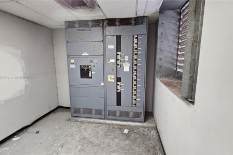 Купить коммерческую недвижимость в Хайалиа, Флорида № 2039975 - фото 11