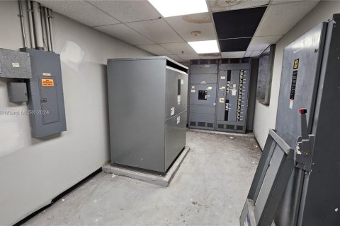 Купить коммерческую недвижимость в Хайалиа, Флорида № 2039975 - фото 12