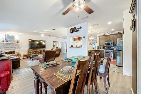 Casa en venta en Eustis, Florida, 4 dormitorios, 286.88 m2 № 1898996 - foto 25