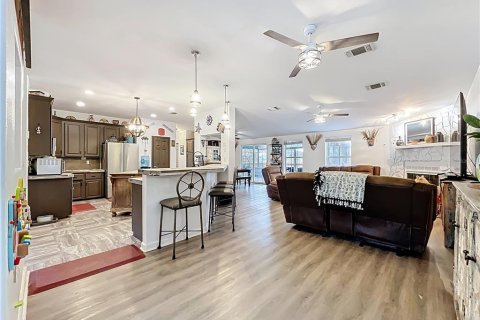 Casa en venta en Eustis, Florida, 4 dormitorios, 286.88 m2 № 1898996 - foto 17