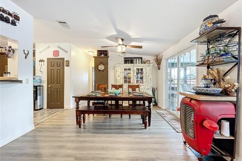 Casa en venta en Eustis, Florida, 4 dormitorios, 286.88 m2 № 1898996 - foto 23