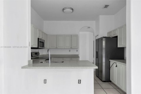 Casa en alquiler en Doral, Florida, 4 dormitorios, 183.39 m2 № 2025532 - foto 18