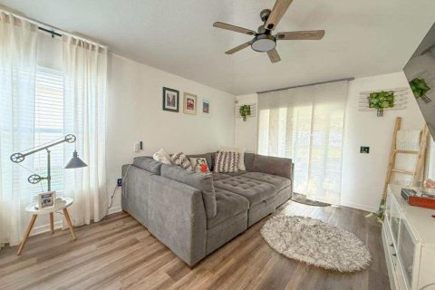 Casa en venta en Haines City, Florida, 3 dormitorios, 134.06 m2 № 1901440 - foto 12