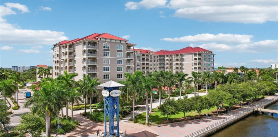 Condo in Bradenton, Florida, 2 bedrooms  № 2347648