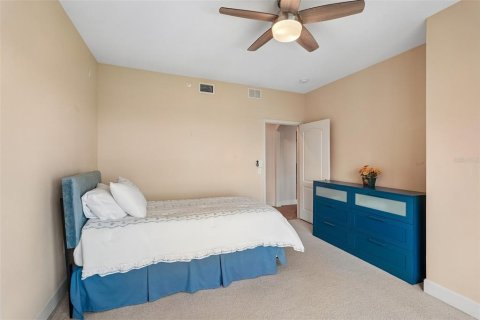 Condo in Bradenton, Florida, 2 bedrooms  № 2347648 - photo 22