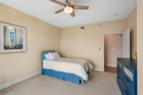 Condo in Bradenton, Florida, 2 bedrooms  № 2347648 - photo 21