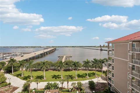 Condo in Bradenton, Florida, 2 bedrooms  № 2347648 - photo 3