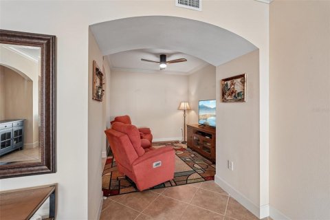 Condo in Bradenton, Florida, 2 bedrooms  № 2347648 - photo 11