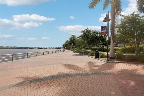 Condo in Bradenton, Florida, 2 bedrooms  № 2347648 - photo 28